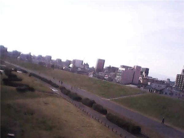 はじめてのドローン！空飛ぶカメラで遊ぶ