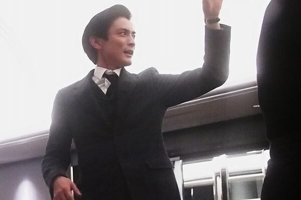 高良健吾『べっぴんさん』打ち上げで見た“愛のハグ”現場