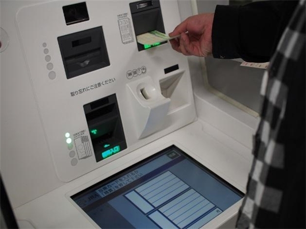 花見、競馬、一攫千金？欲張る大人の遊園地「競馬場」で遊んでみた