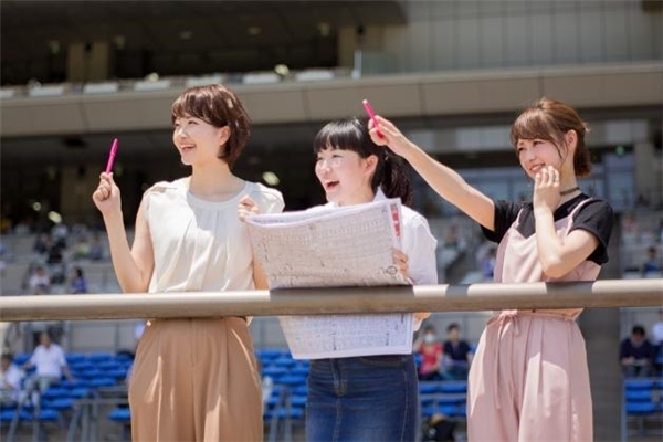 花見、競馬、一攫千金？欲張る大人の遊園地「競馬場」で遊んでみた