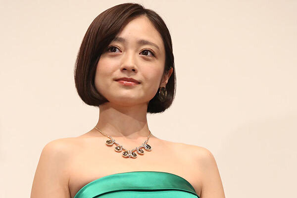 安達祐実のセーラー服姿に「35歳？うそだ…」と話題