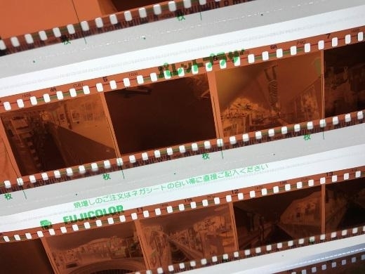 なんで？懐かしのインスタントカメラが若い女子に人気な理由