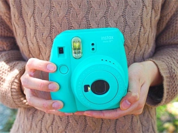 なんで？懐かしのインスタントカメラが若い女子に人気な理由