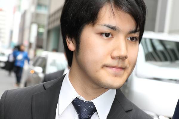 小室圭さん 父の突然死で母に誓う「僕が母を守っていく」