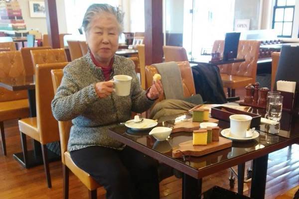 電動カート開発した77歳女性、「母の介護体験が背中押した」