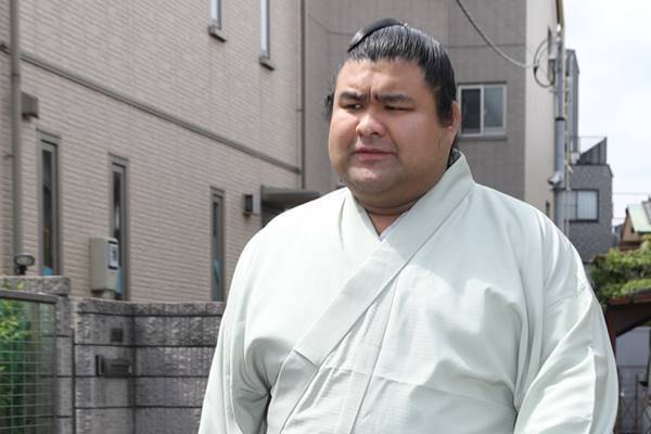 高安 強さの秘訣は豚の丸焼き！フィリピン人母が語る仰天食育