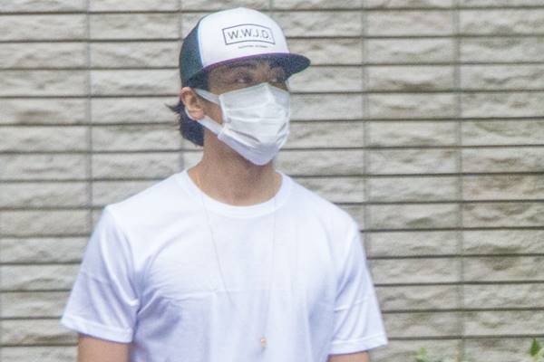 黒木メイサ第2子出産を支える赤西仁の「娘の登園」代役奔走