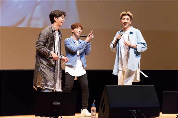 2PMがファンミでぶっちゃけた！“運動音痴”も明らかに!?