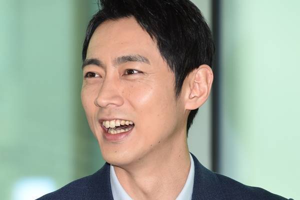 交際報道の小泉孝太郎“合鍵生活”続けていた女房役の存在