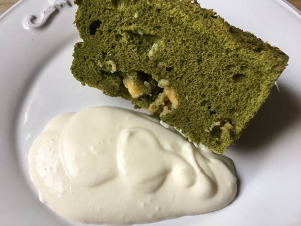 第133飯「抹茶とホワイトチョコレートのシフォンケーキ」