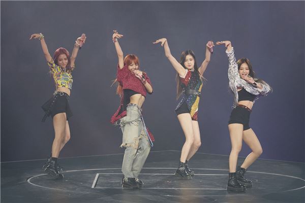 BLACKPINKに武道館1万4千人熱狂！日本活動に意気込みも