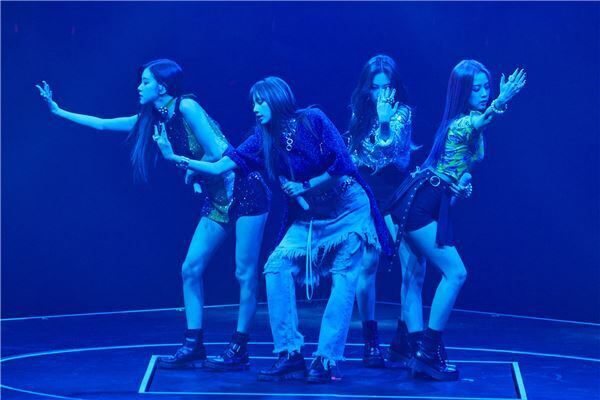 BLACKPINKに武道館1万4千人熱狂！日本活動に意気込みも