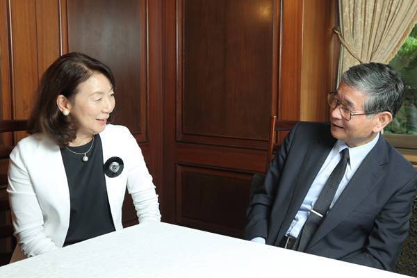 乳がん経験者とがん哲学医師が語る「がんとの向き合い方」