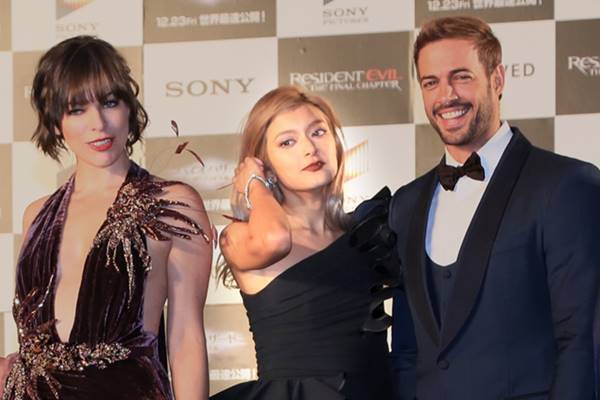 ローラ　ハリウッド女優に！独立騒動で勃発した事務所の争奪戦