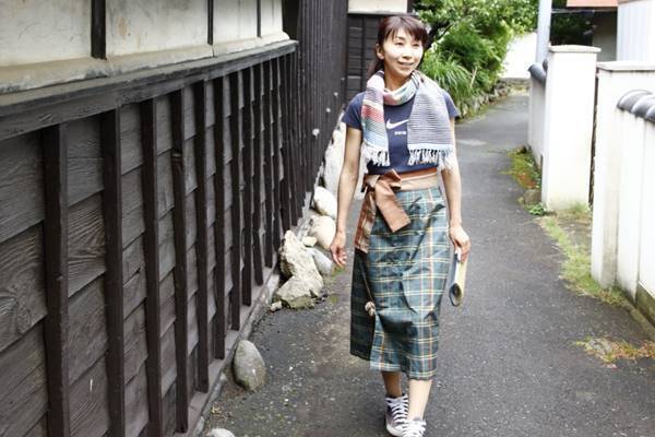 「上田紬」女性伝統工芸士、家業でなく“女優”選んだ過去