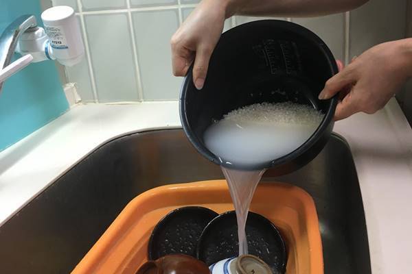 水道代高騰の理由を検証、今秋35％値上げする自治体も！