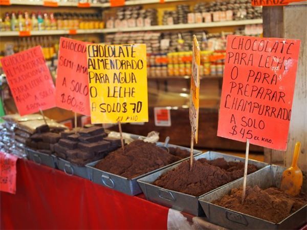 チョコレートごはんに皮付きアボカド！衝撃のメキシコ料理を食す！