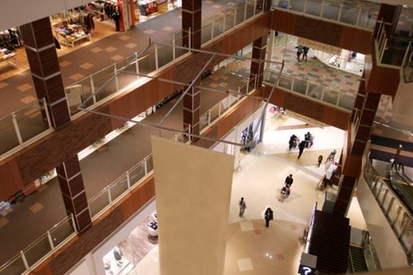 メーク直しから30％オフまで…得する「夏デパート」使用術