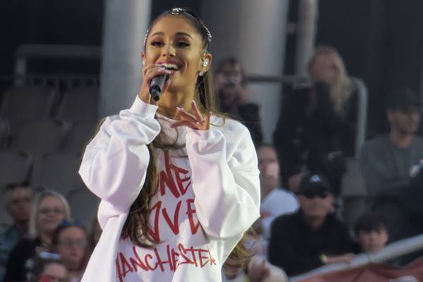 アリアナ・グランデのライブ会場テロの犠牲者に3,560万円