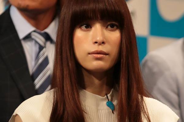 上原多香子　自殺夫の遺書公開でも狙う新恋人との“妊娠”再婚