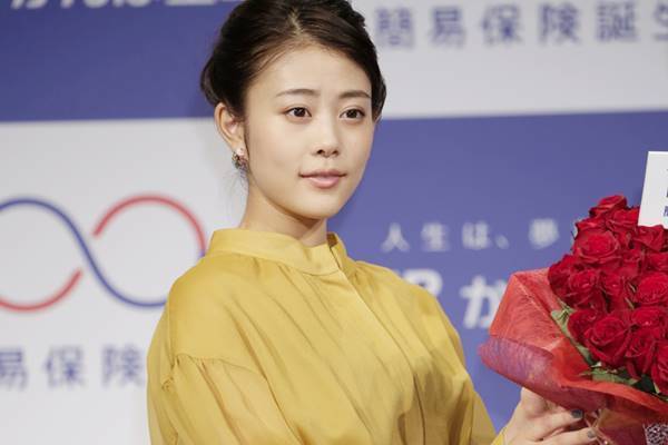 娘の代わりにLINE返信…「カホコ」超えの過保護親は実在する！