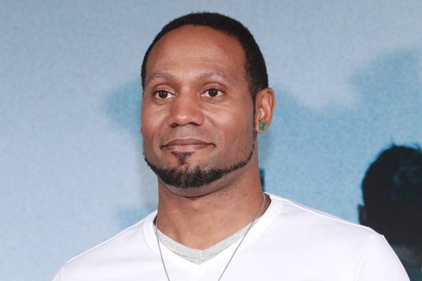 ダンテ・カーヴァー 不倫愛人の父が認めた「同棲と妊娠」