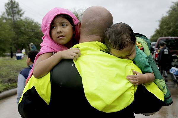 ハリケーン被害甚大のヒューストンに夜間外出禁止令――強盗が多発
