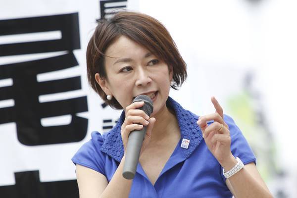 山尾議員　夫と離婚協議中だった！不倫相手は担当弁護士の衝撃
