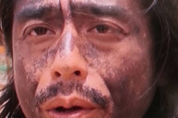 ナスD　修正に月1千万円「落ちない黒肌はCG」の証拠写真