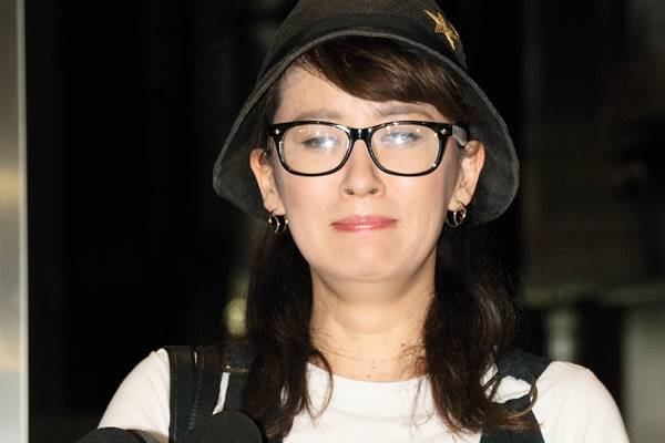 鈴木砂羽“土下座強要”騒動の影響が…観客語る舞台での異変