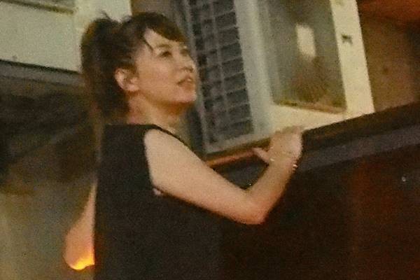 鈴木砂羽　騒動直後のパーティで告白「私が土下座します！」