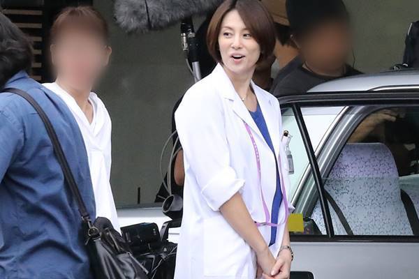 米倉涼子の寵愛巡り『ドクターX』共演者たちが熾烈な争奪戦