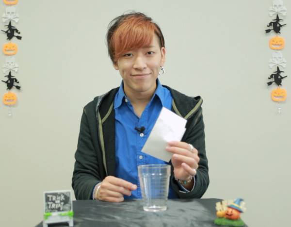 3分で種明かし！コップが貫通する仰天ハロウィンマジック