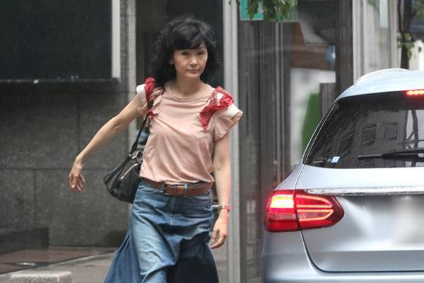 南果歩　代替療法決断後押しした「小林麻央さんと同じ主治医」