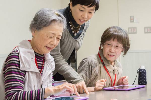 元専業主婦が両親の介護経験から“脳トレ”プログラムを開発
