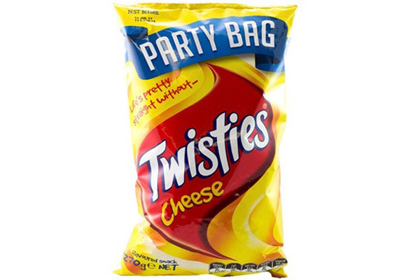 「チーズスナックの袋」で仕事をサボりまくった電気技師がクビに