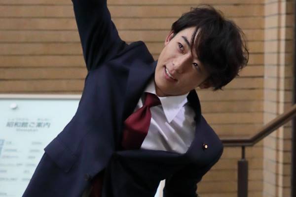 高橋一生　月9クランクアップで見せた全開笑顔にキュン