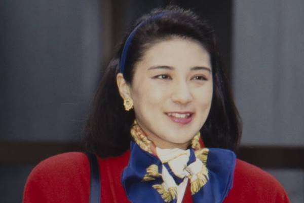 雅子さまがお召しのスカーフに込めていた「愛の言葉」とは？