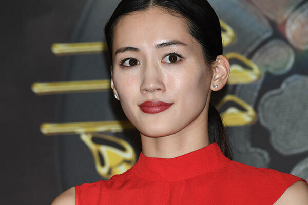 綾瀬はるか　肉体改造成功の陰にあったカリ・シラットとは？