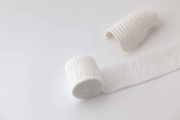 亀梨和也　指が青黒く変色…ギプス外し臨んだ骨折後の激痛ロケ