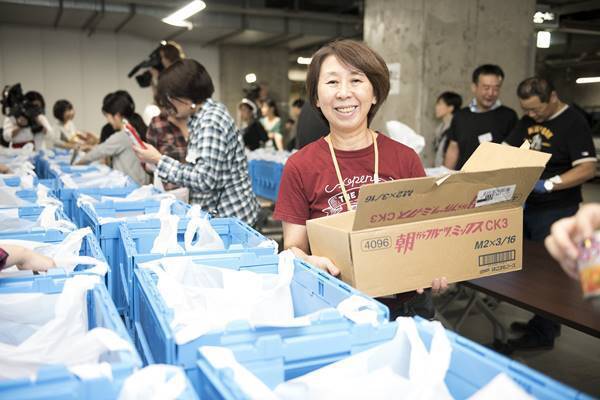 “貧困いじめ”から救う…文京区「こども宅食」現場をルポ