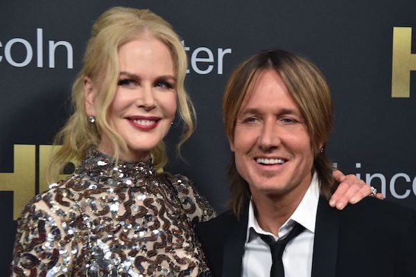 小銭を恵んであげようとしたら大スターだった…まるでドッキリな珍事件