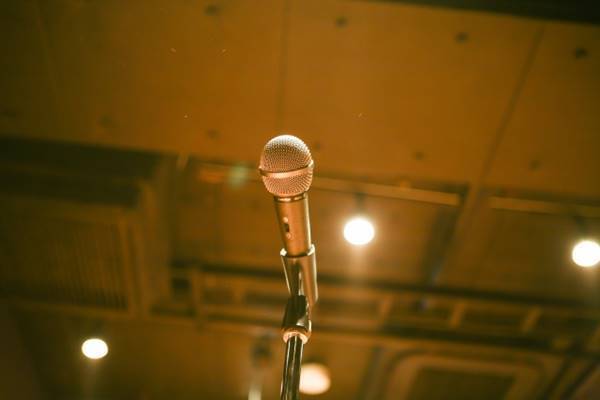 10代女性歌手のデビュー激減した理由「現在はグループ全盛」