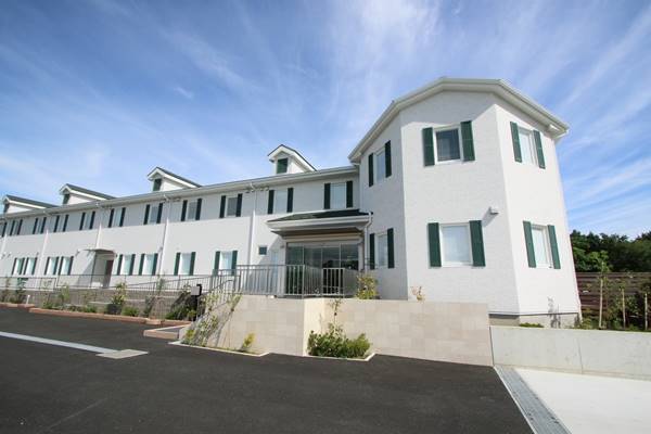 2歳の双子を育てる女性医師も働いてる「女性が一生働ける病院」