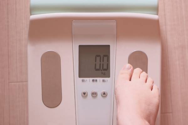 50代以上で発症リスク増大…「脂肪肝」を招きやすい生活習慣12