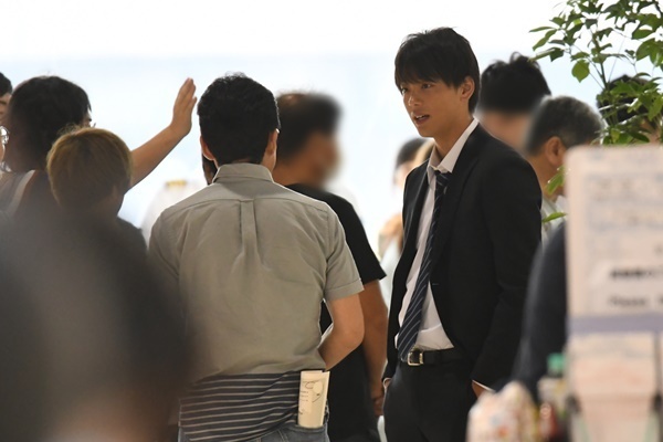 竹内涼真 カホコSP撮影現場で黒木瞳の差し入れ拒否した理由