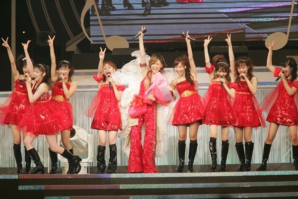 吉澤ひとみ SNSで幸せ自慢もママタレ路線は芳しくなかった