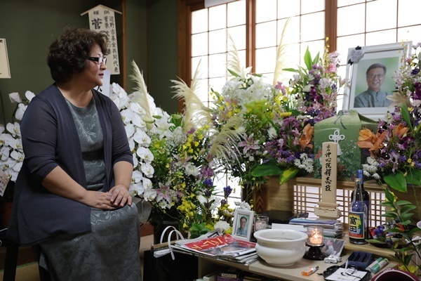 辺野古問題に弱音吐かず…故・翁長知事へ妻からの言葉