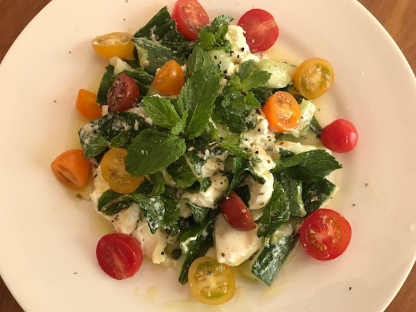 ブラータとミントのサラダ（辻仁成「ムスコ飯」第186飯レシピ）