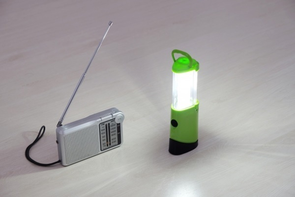 北海道“全域停電”で知りたい「懐中電灯では危ない」理由